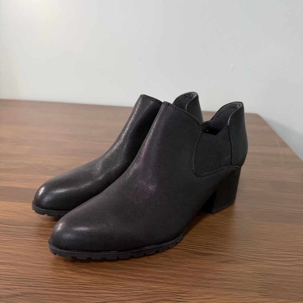 Vionic Belmont Black Leather Ankle Booties Block Heel Size 6.5